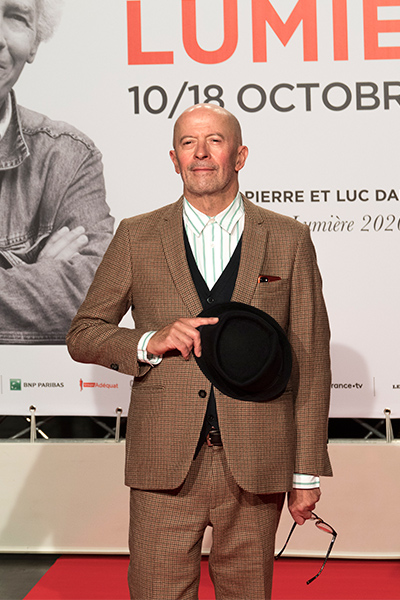 <span style='display:inline-block; background-color:#DF071E; width: 100%;padding:5px;'>Jacques Audiard</span>